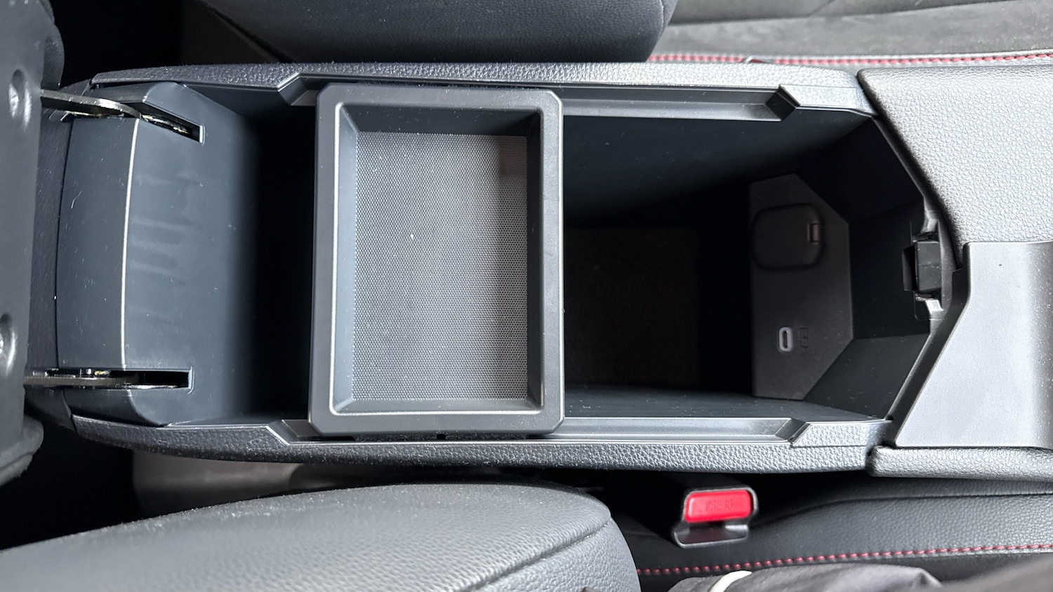 Used Toyota C-HR 2024 for sale - 77733013: Photo 46