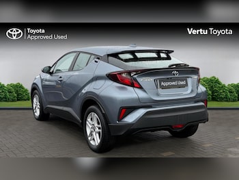 Used Toyota C-HR 2023 for sale - 79251815: Photo