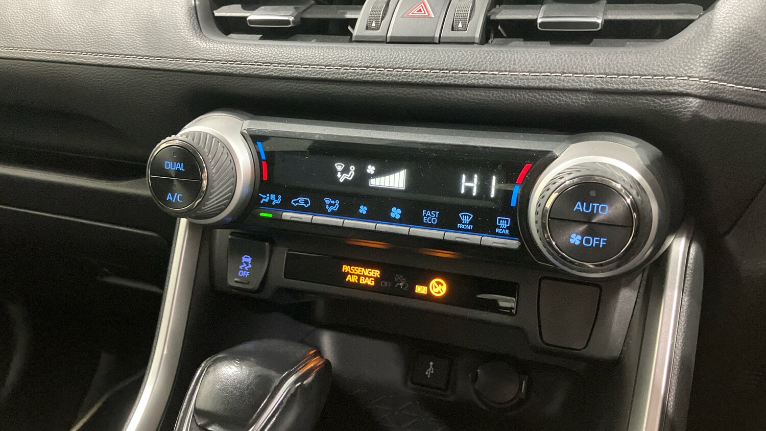 Used Toyota RAV4 2021 for sale - 77568315: Photo 27