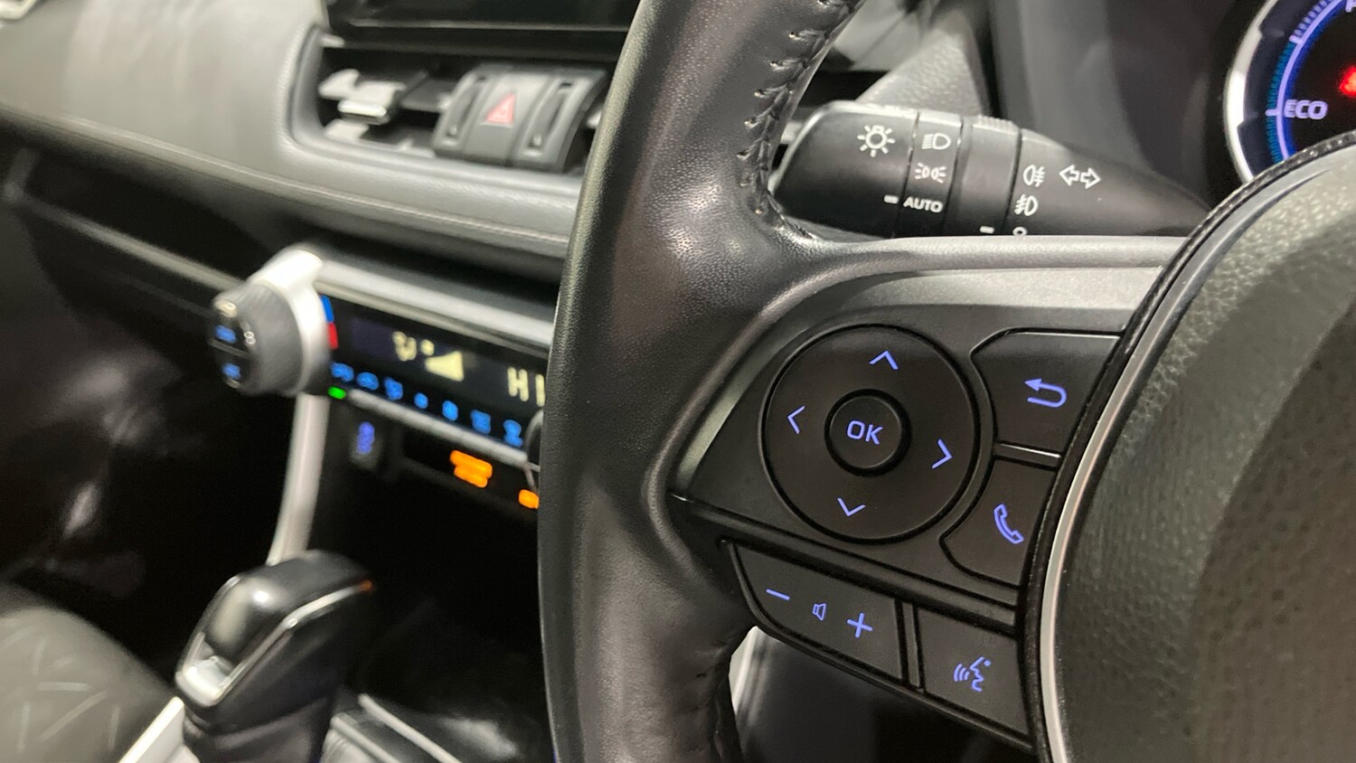 Used Toyota RAV4 2021 for sale - 77568315: Photo 29