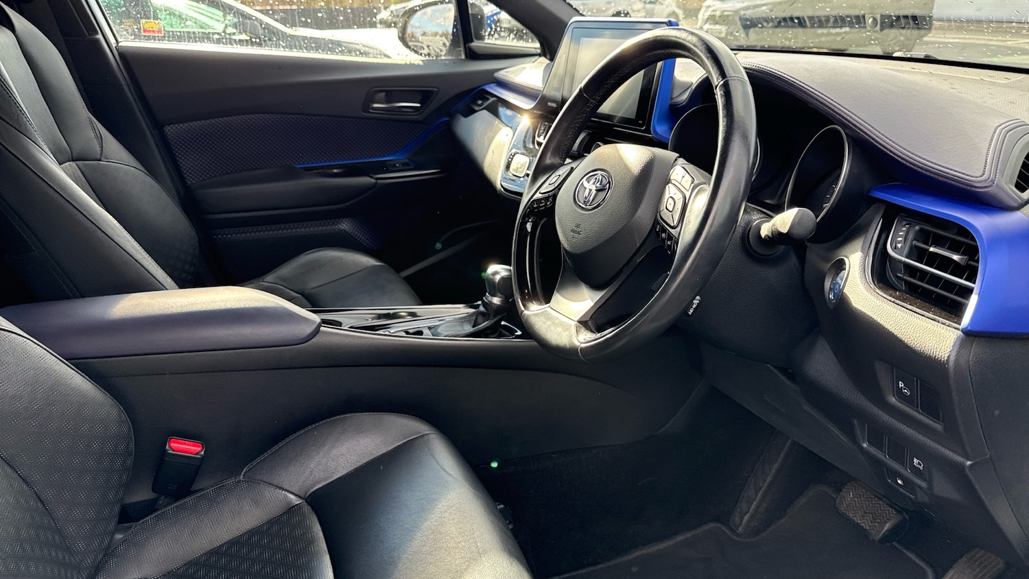Used Toyota C-HR 2017 for sale - 76321674: Photo 11