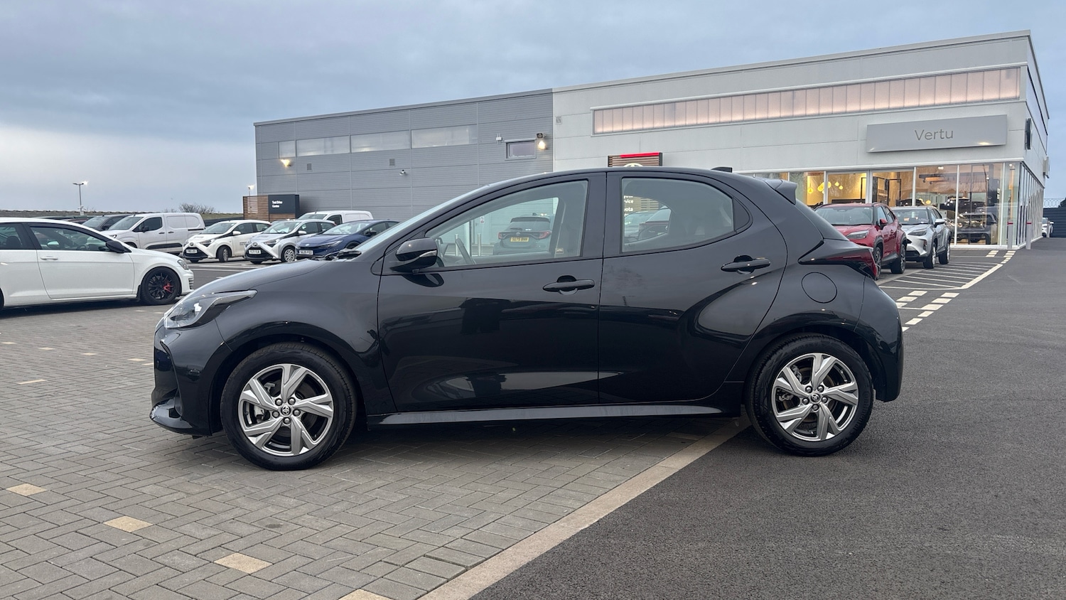 Used Toyota Yaris 2025 for sale - 77763333: Photo 17