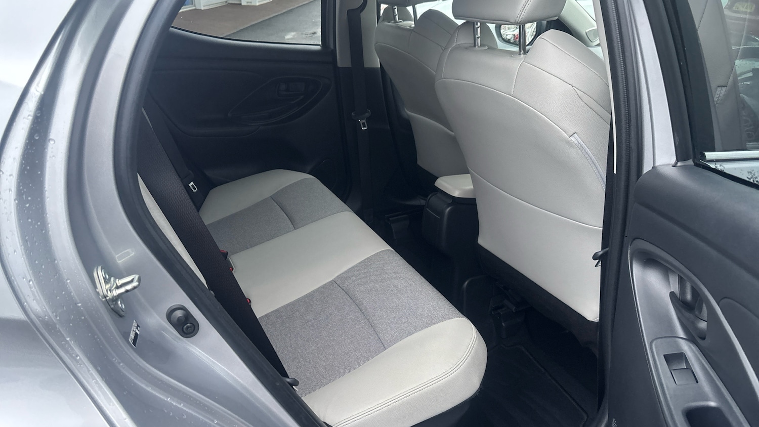 Used Toyota Yaris 2023 for sale - 77873159: Photo 12