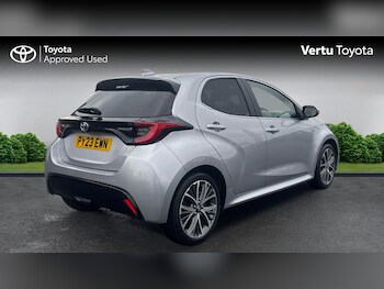 Used Toyota Yaris 2023 for sale - 77873159: Photo