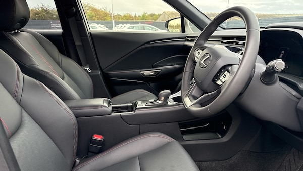 Used Lexus LBX 2024 for sale - 76117304: Photo 11