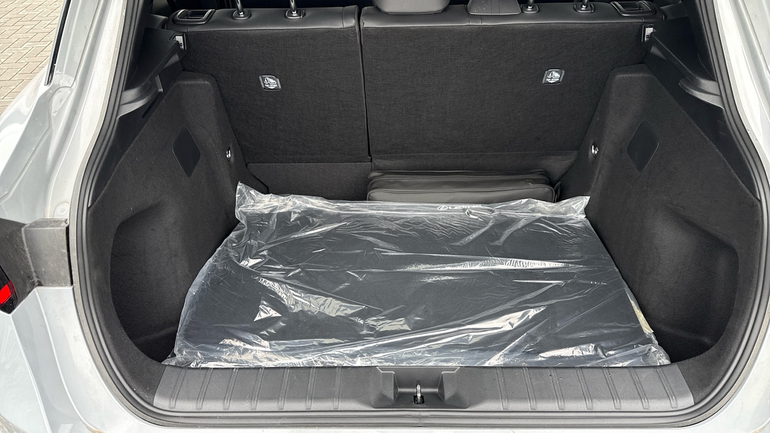 Used Lexus LBX 2024 for sale - 76117304: Photo 14