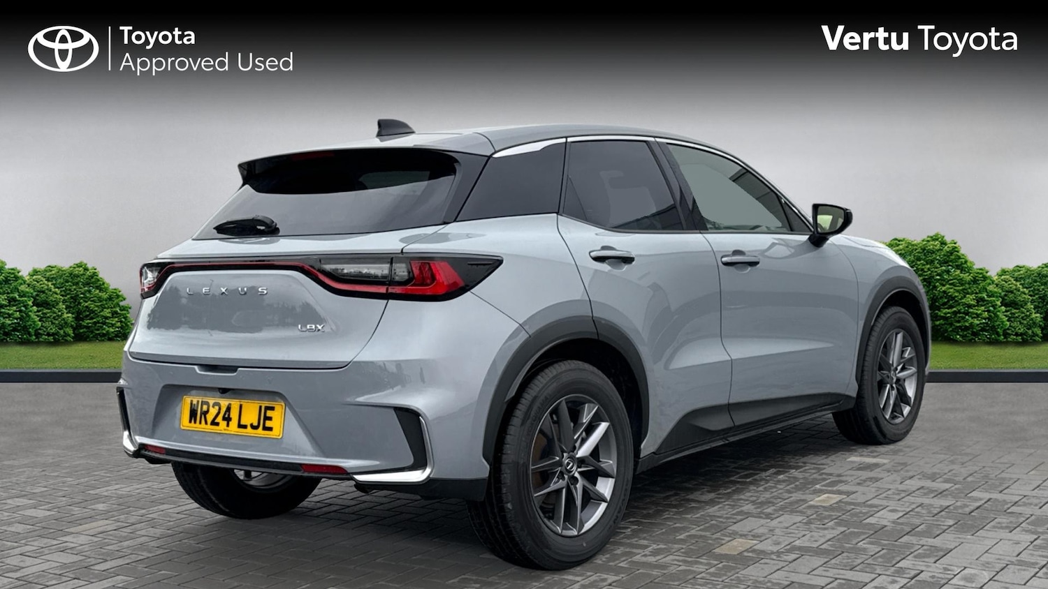 Used Lexus LBX 2024 for sale - 76117304: Photo 2