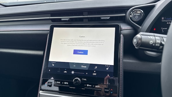 Used Lexus LBX 2024 for sale - 76117304: Photo 39