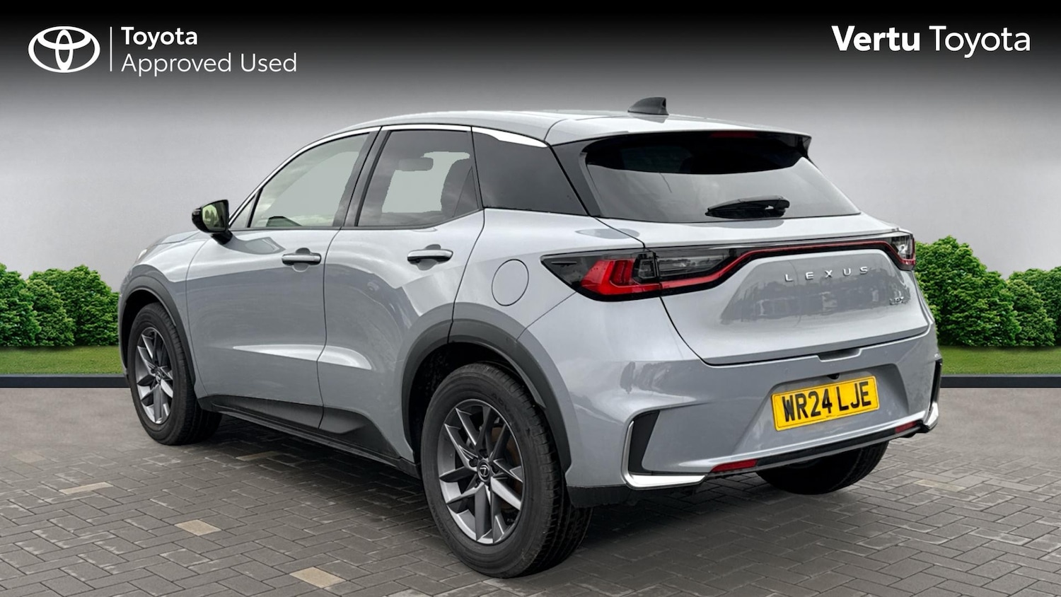 Used Lexus LBX 2024 for sale - 76117304: Photo 4