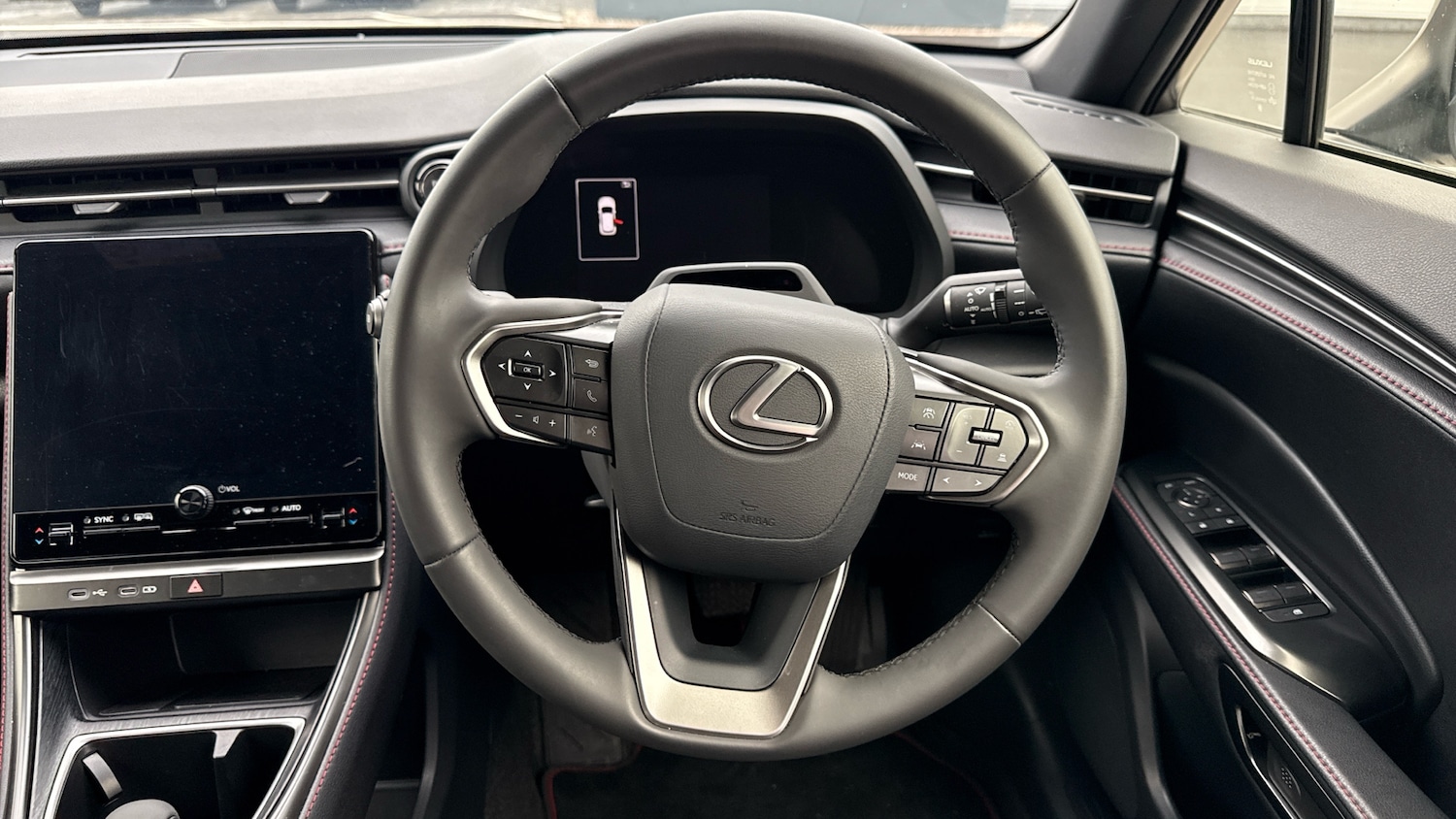 Used Lexus LBX 2024 for sale - 76117304: Photo 6