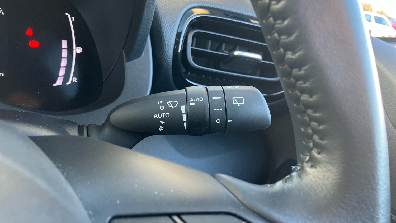 Used Toyota Yaris 2025 for sale - 76547592: Photo 27