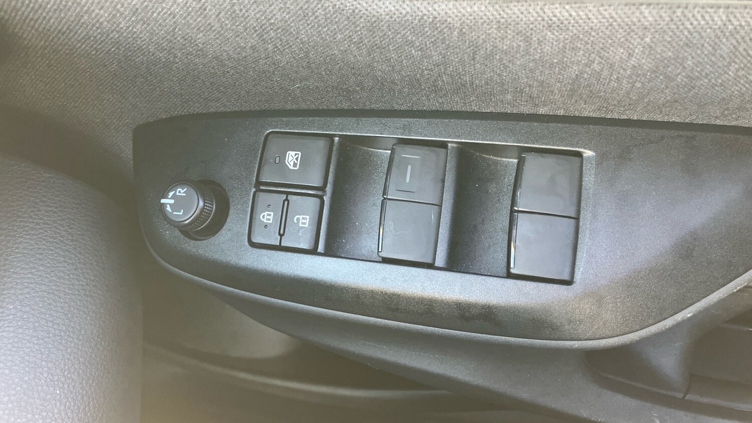 Used Toyota Yaris 2025 for sale - 76547592: Photo 33