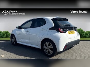Used Toyota Yaris 2024 for sale - 78843658: Photo
