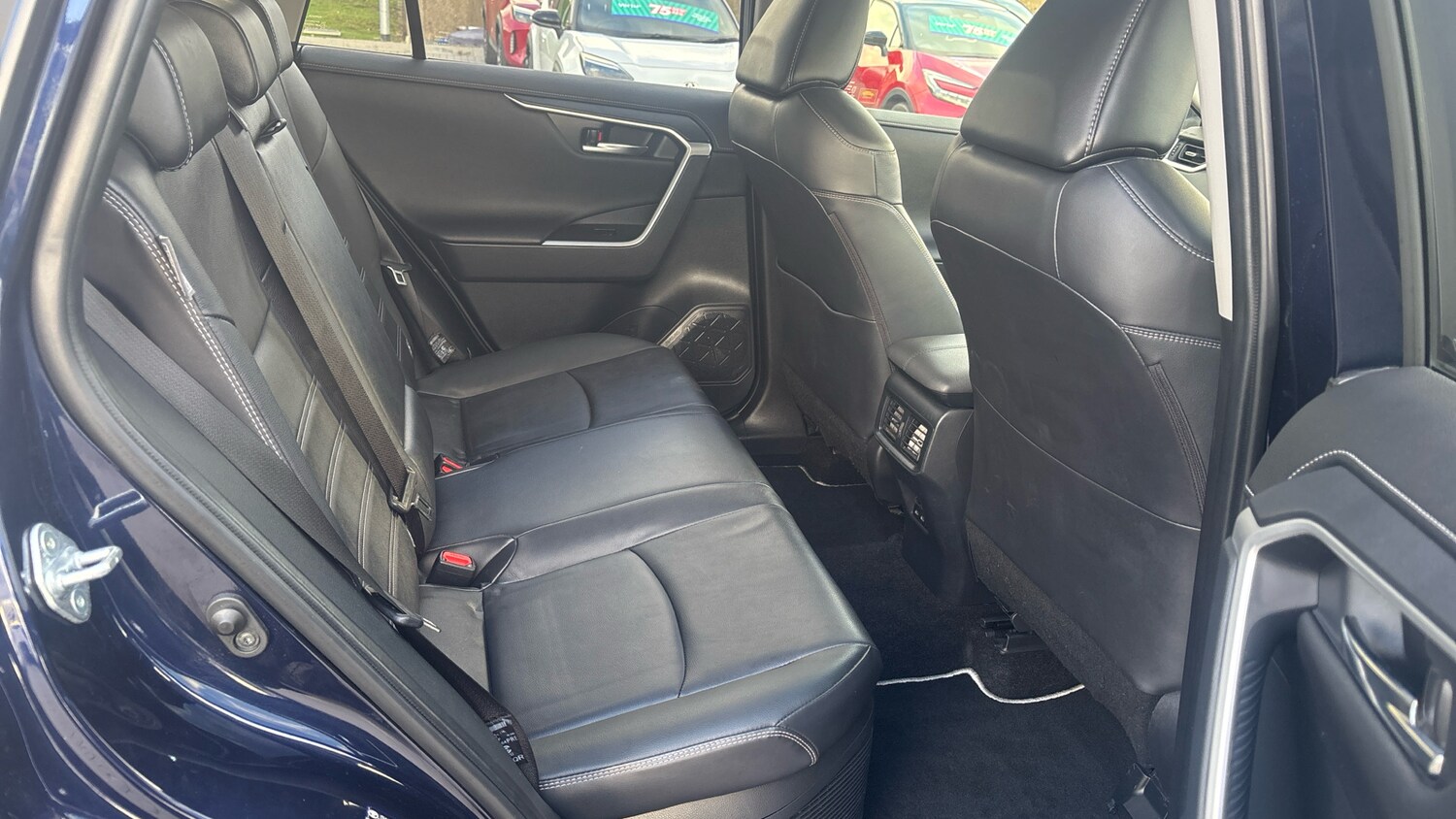 Used Toyota RAV4 2022 for sale - 76322452: Photo 12