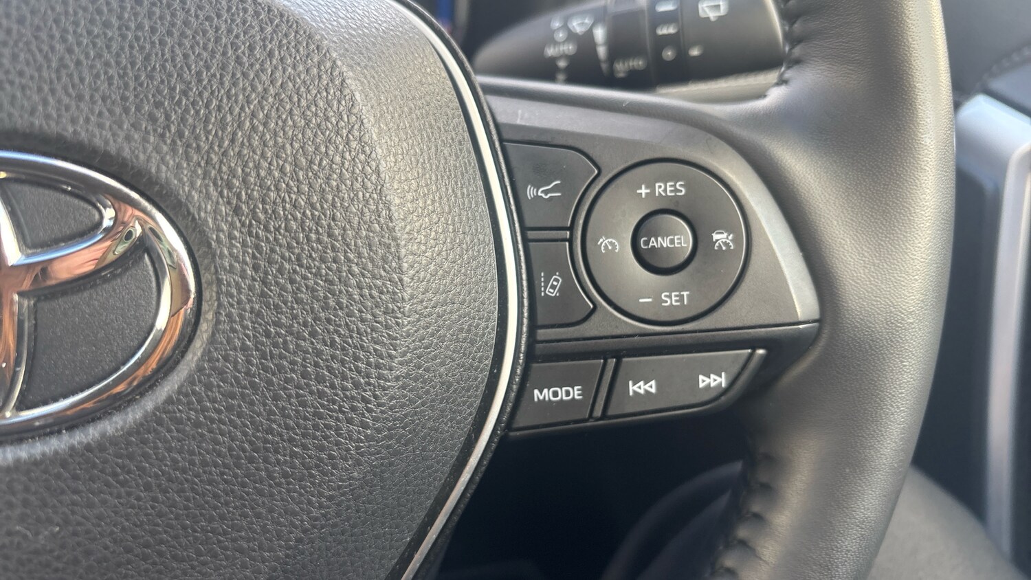 Used Toyota RAV4 2022 for sale - 76322452: Photo 50