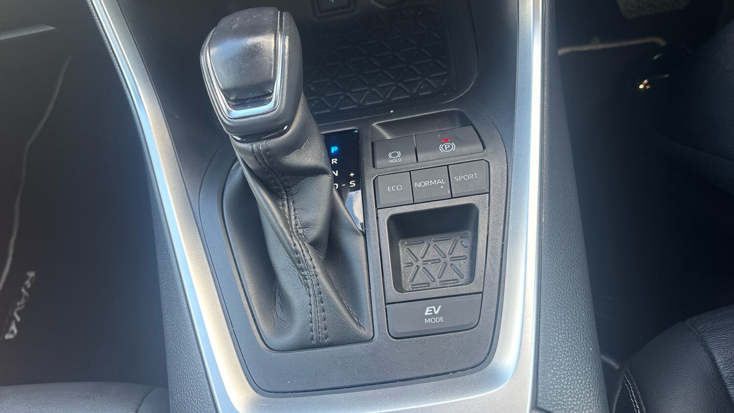 Used Toyota RAV4 2022 for sale - 76322452: Photo 59