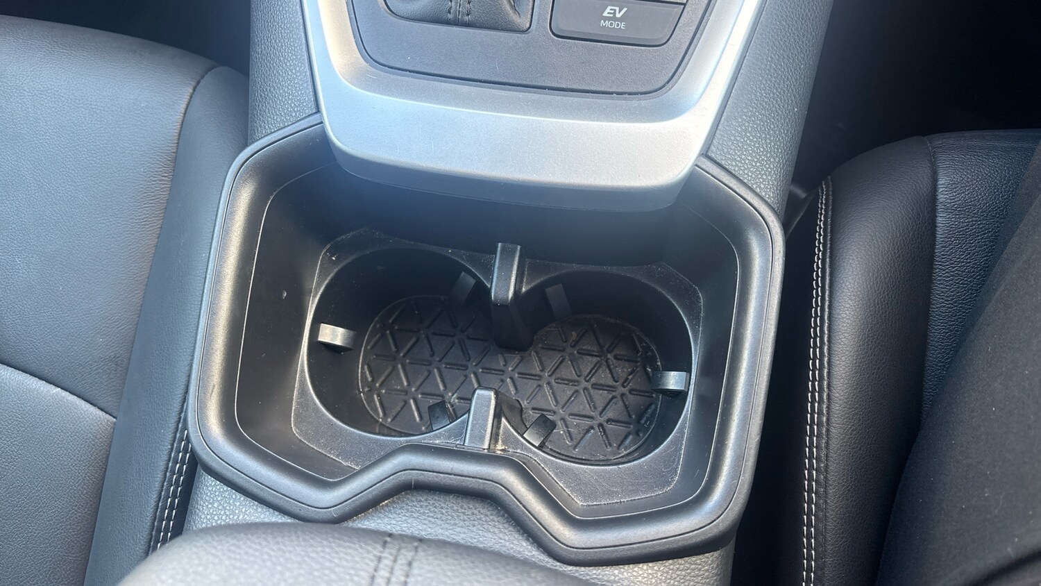 Used Toyota RAV4 2022 for sale - 76322452: Photo 60