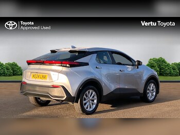 Used Toyota C-HR 2024 for sale - 77662456: Photo