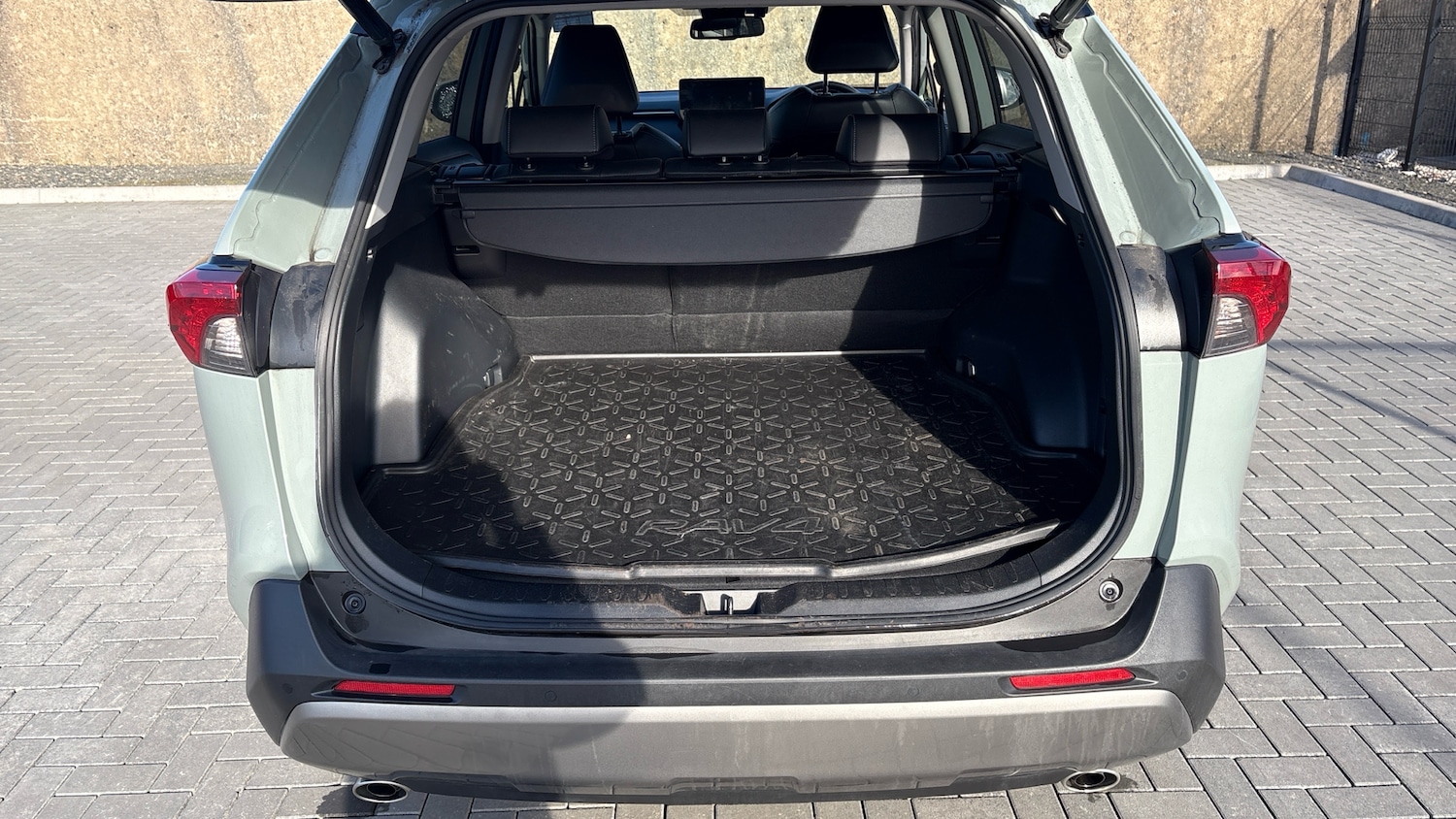 Used Toyota RAV4 2023 for sale - 77665510: Photo 14