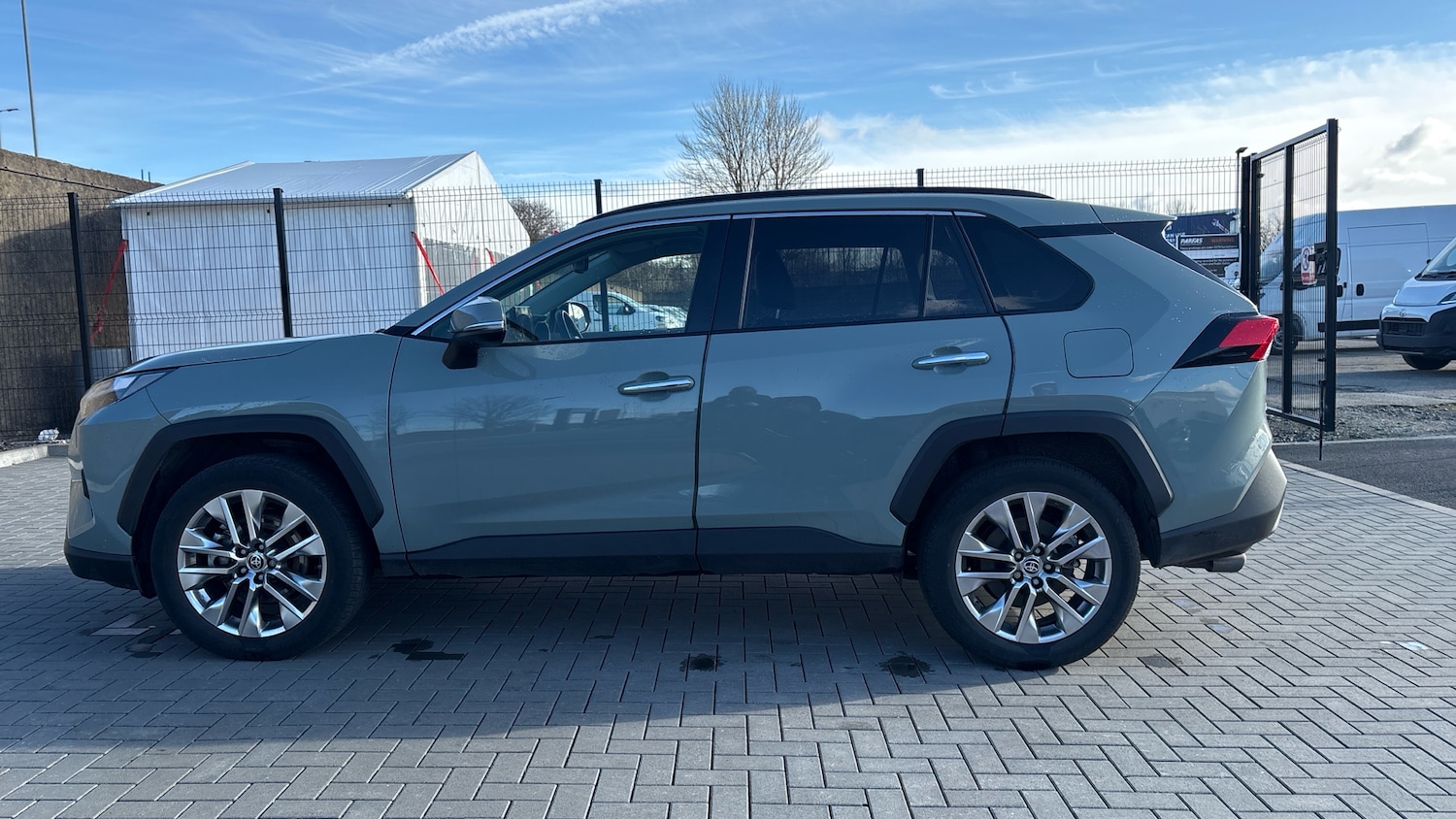 Used Toyota RAV4 2023 for sale - 77665510: Photo 17