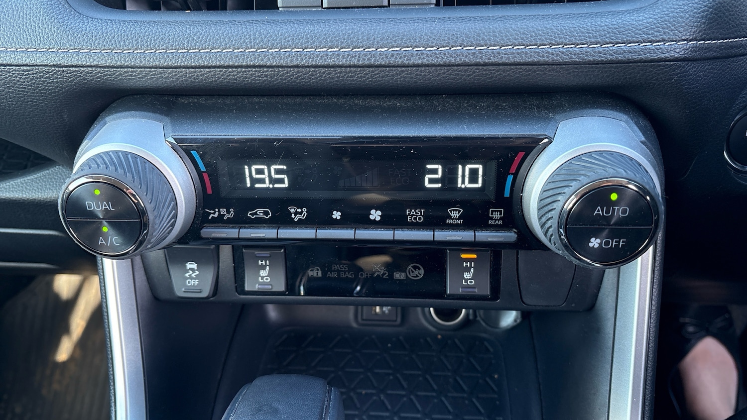 Used Toyota RAV4 2023 for sale - 77665510: Photo 30