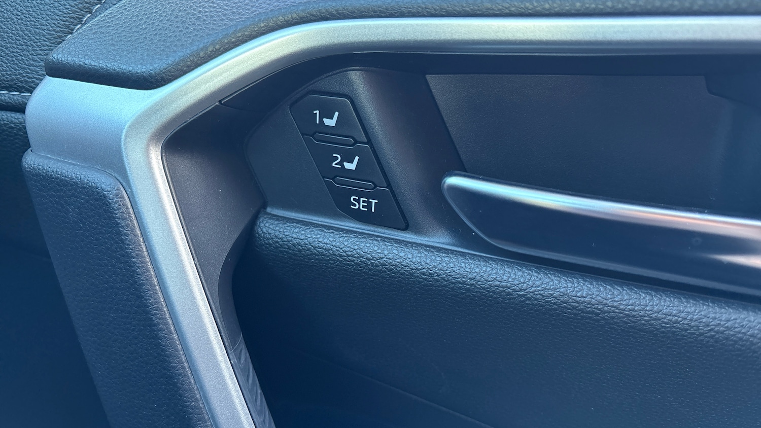 Used Toyota RAV4 2023 for sale - 77665510: Photo 38