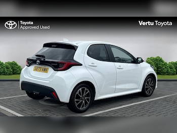 Used Toyota Yaris 2023 for sale - 79057635: Photo