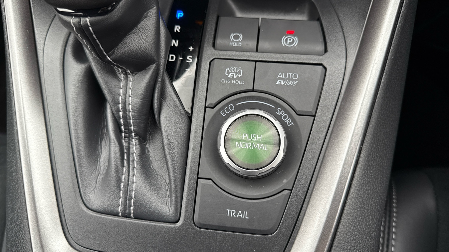 Used Toyota RAV4 2025 for sale - 76948185: Photo 28