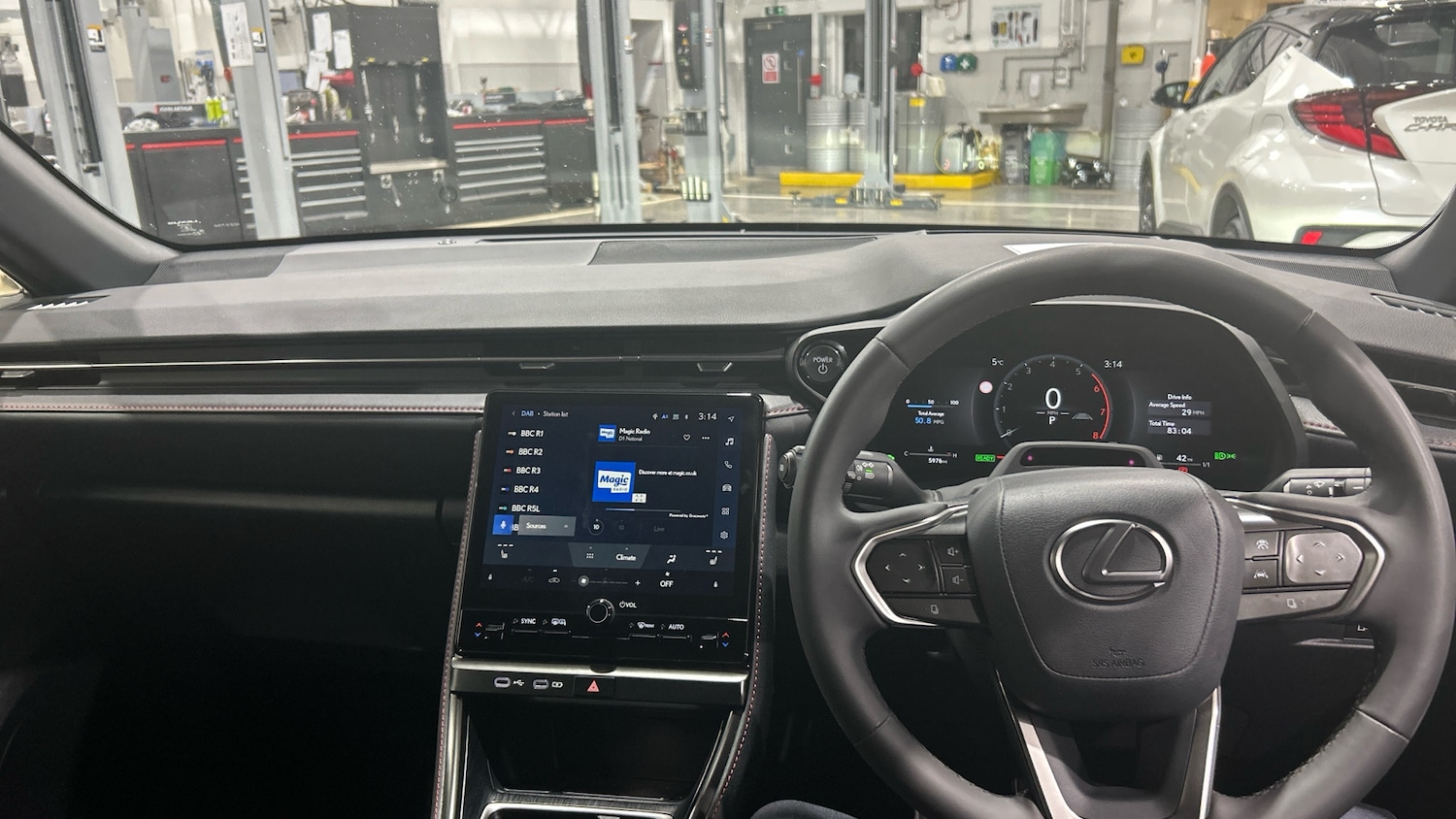 Used Lexus LBX 2024 for sale - 77492424: Photo 5