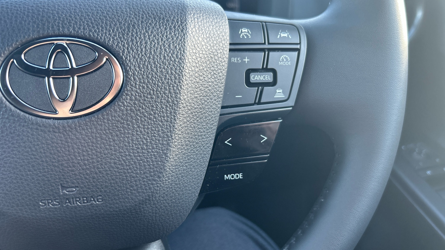 Used Toyota C-HR 2025 for sale - 77431561: Photo 32