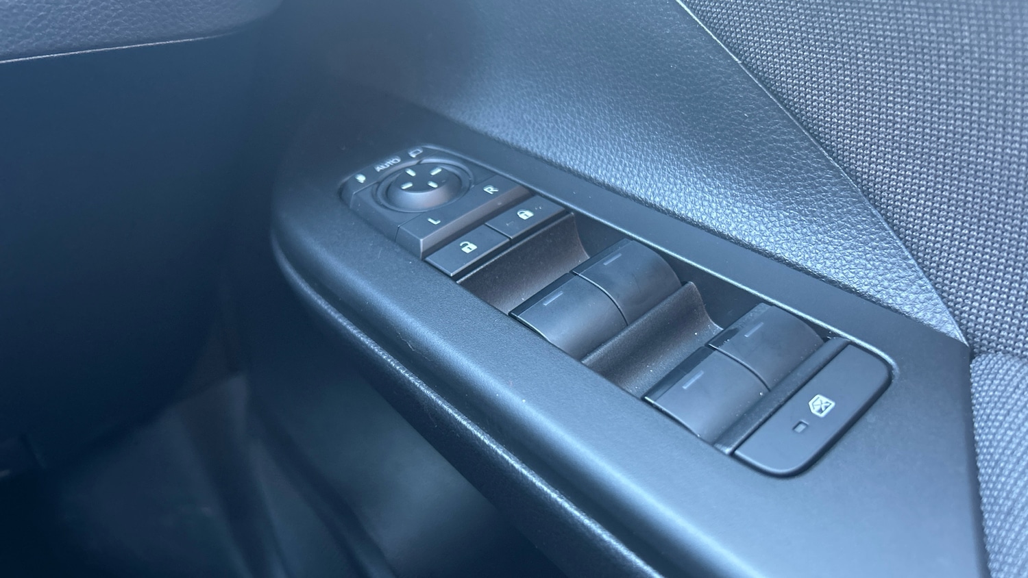 Used Toyota C-HR 2025 for sale - 77431561: Photo 39