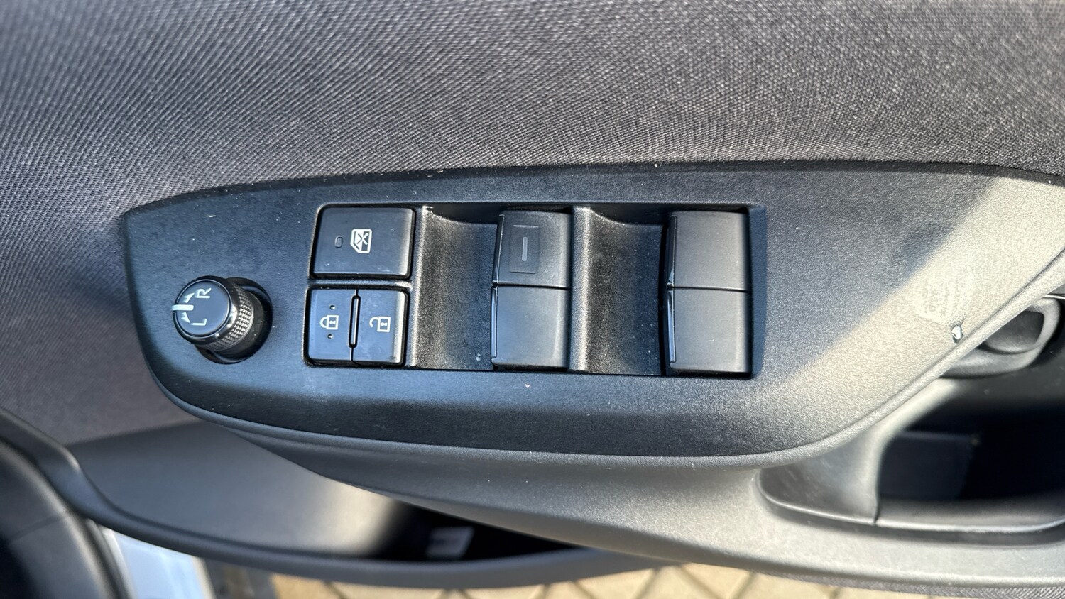 Used Toyota Yaris Cross 2023 for sale - 77730759: Photo 27