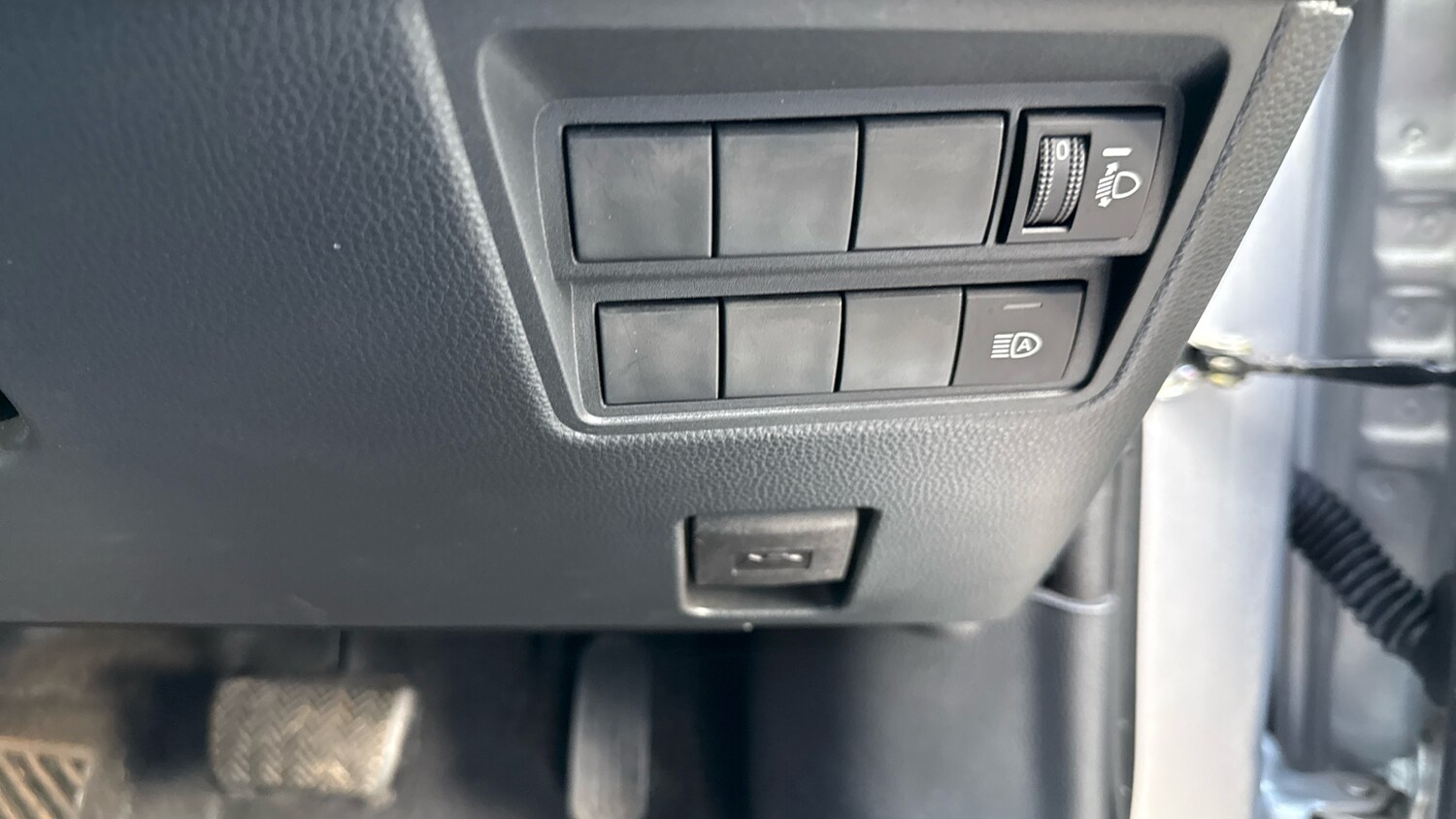 Used Toyota Yaris Cross 2023 for sale - 77730759: Photo 28