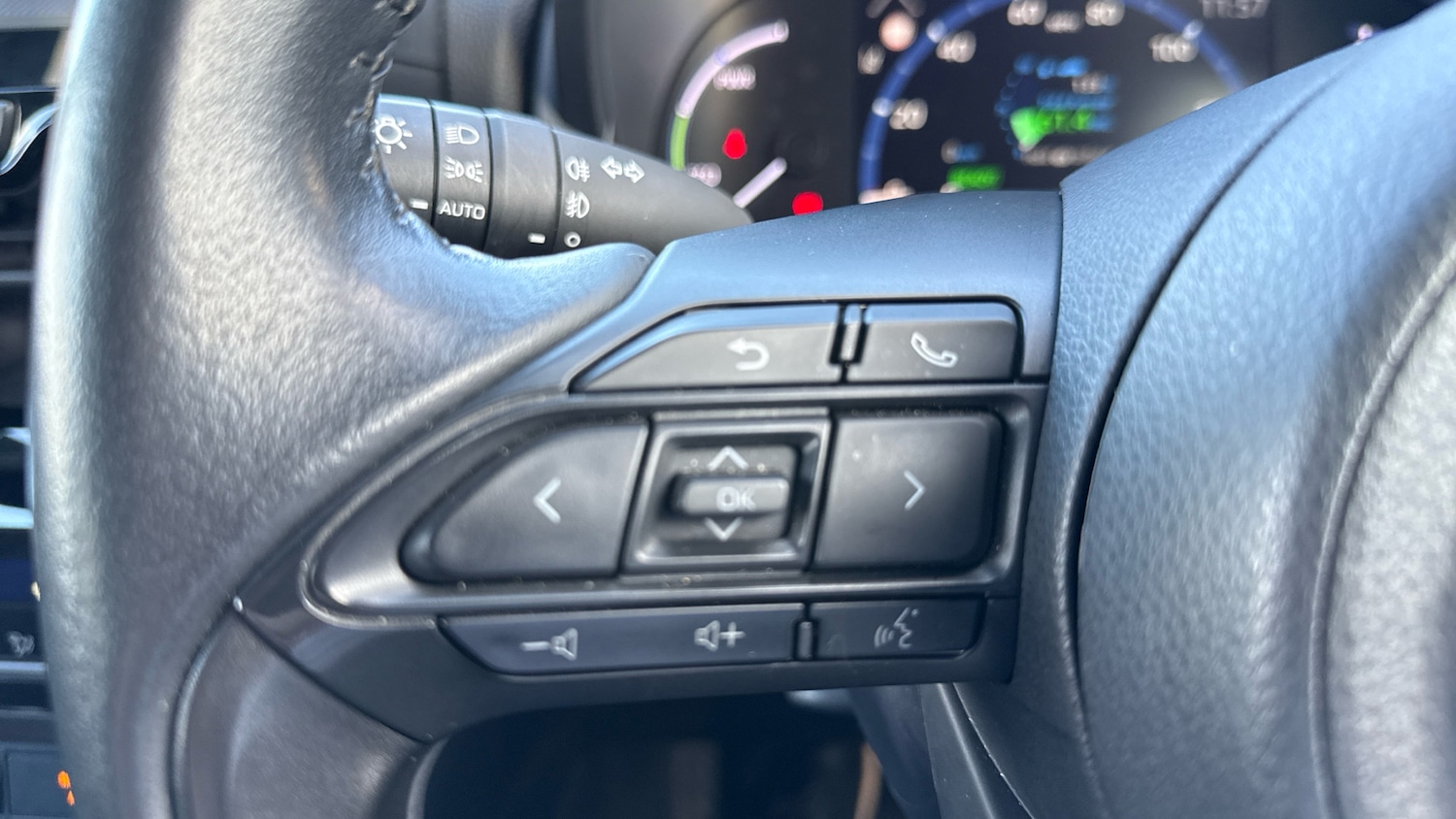 Used Toyota Yaris Cross 2023 for sale - 77730759: Photo 30