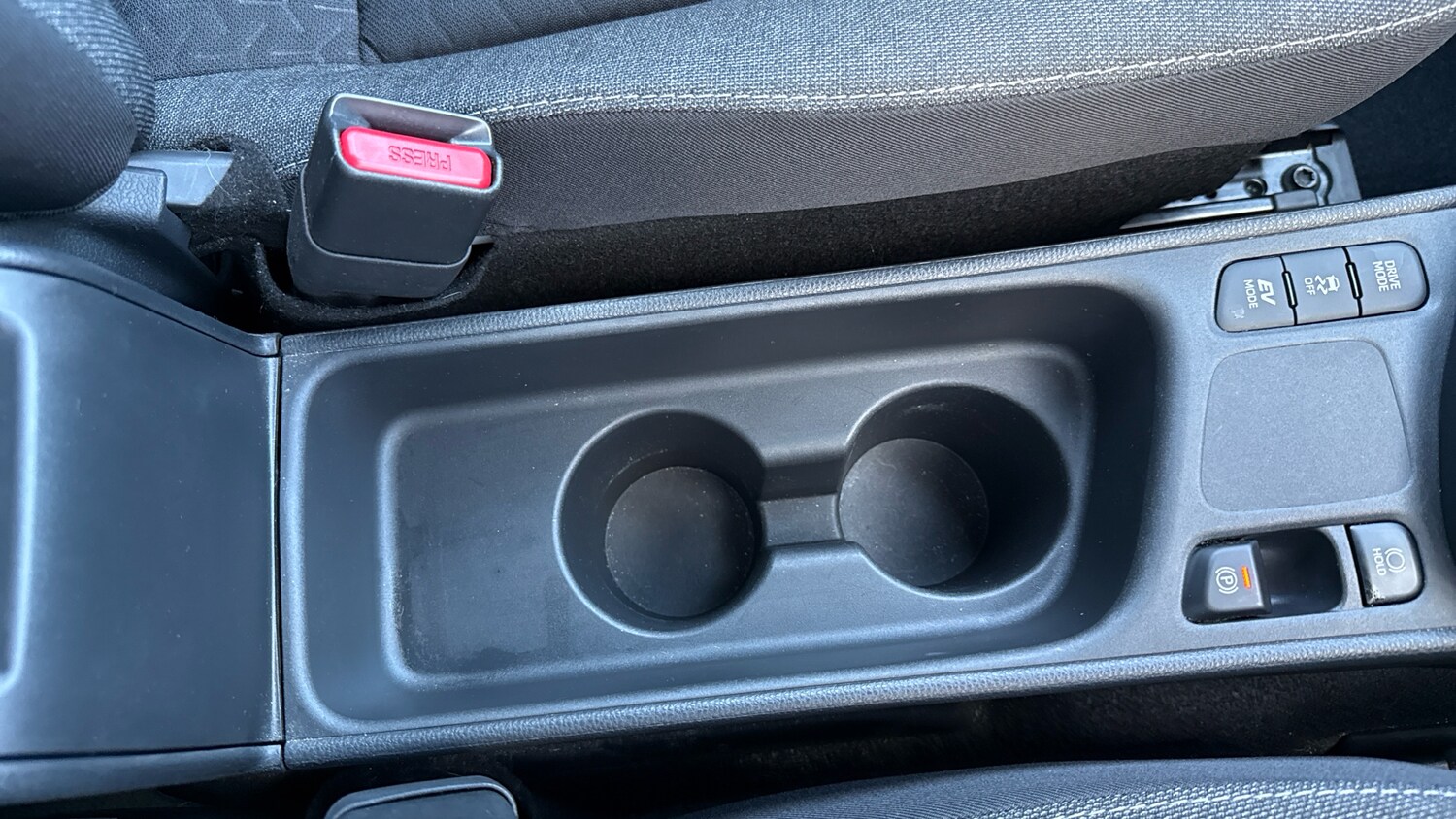 Used Toyota Yaris Cross 2023 for sale - 77730759: Photo 38