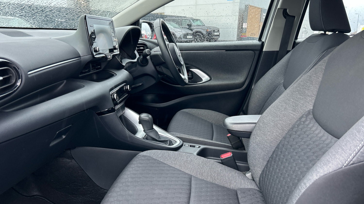 Used Toyota Yaris 2021 for sale - 77906260: Photo 10