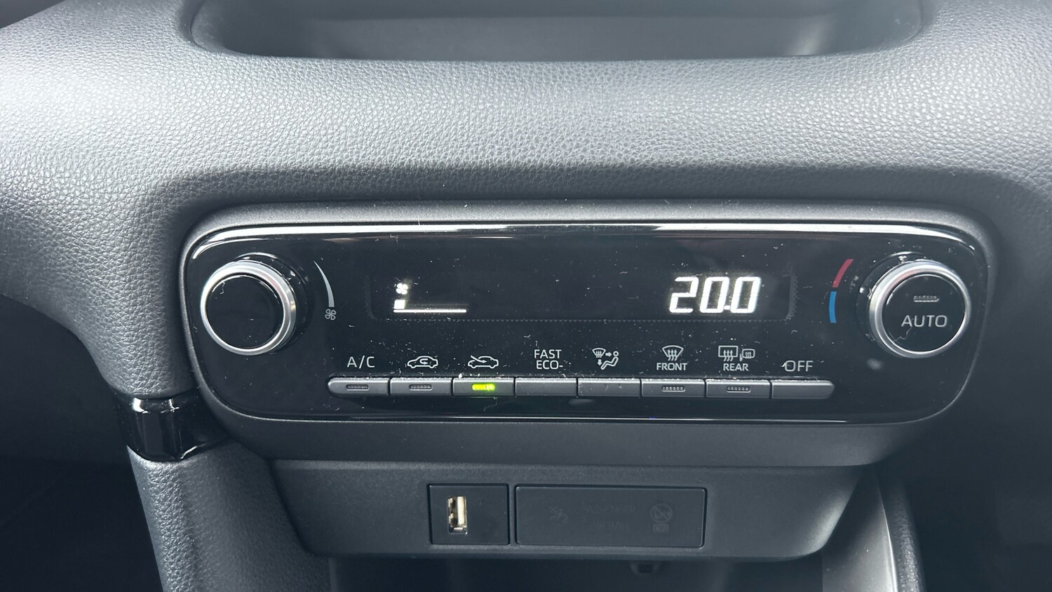 Used Toyota Yaris 2021 for sale - 77906260: Photo 31