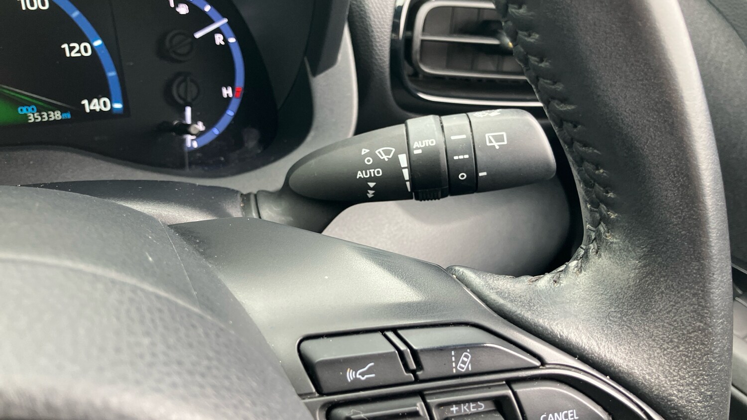 Used Toyota Yaris Cross 2022 for sale - 76252591: Photo 30