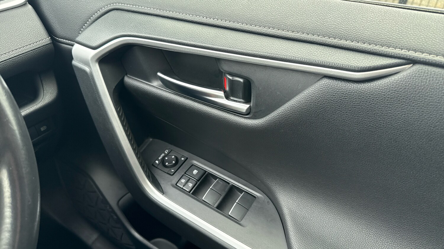 Used Toyota RAV4 2019 for sale - 78027076: Photo 32