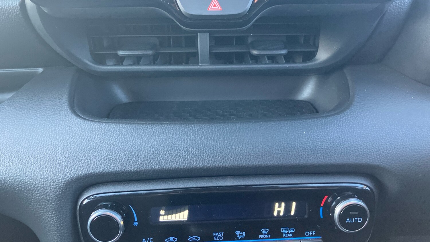 Used Toyota Yaris 2020 for sale - 76787041: Photo 25