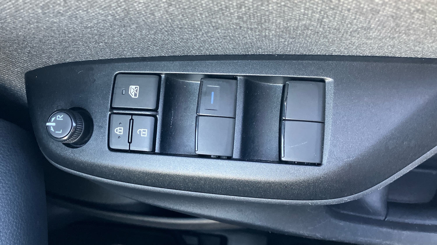 Used Toyota Yaris 2020 for sale - 76787041: Photo 35