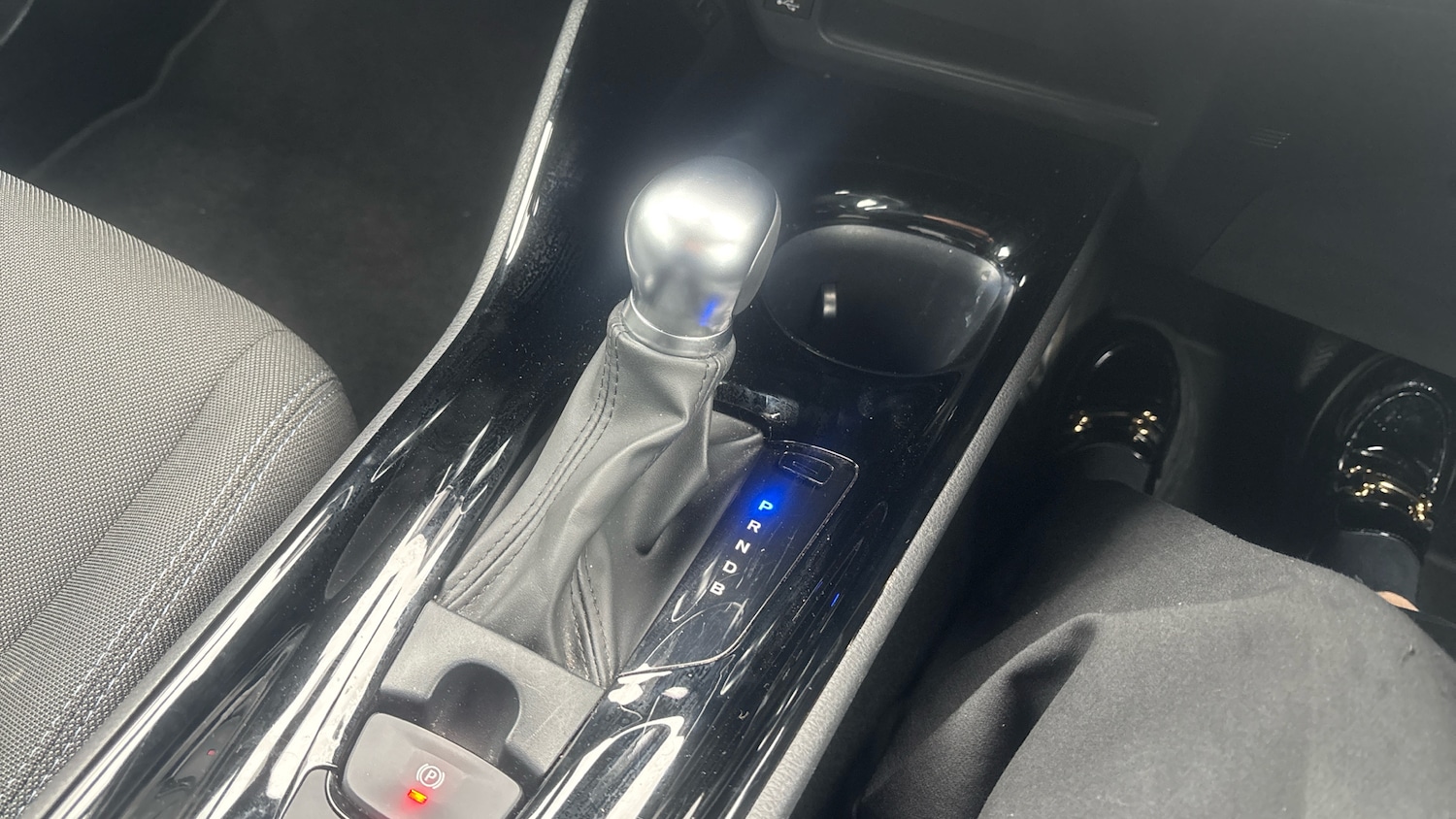 Used Toyota C-HR 2020 for sale - 76159870: Photo 46