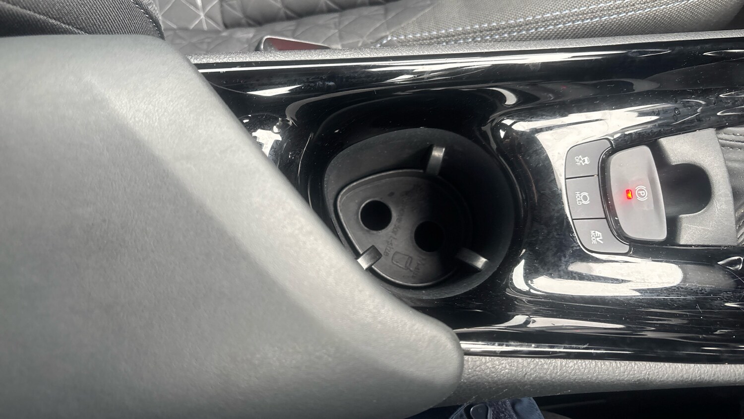Used Toyota C-HR 2020 for sale - 76159870: Photo 49