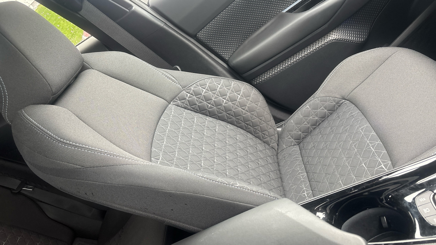 Used Toyota C-HR 2020 for sale - 76159870: Photo 55