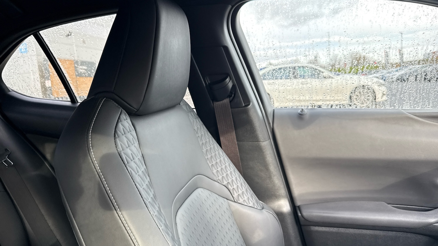 Used Lexus UX 2021 for sale - 77071370: Photo 25