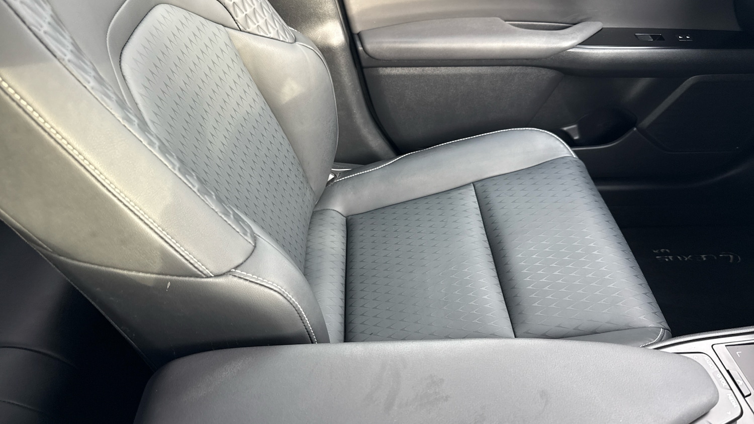 Used Lexus UX 2021 for sale - 77071370: Photo 26