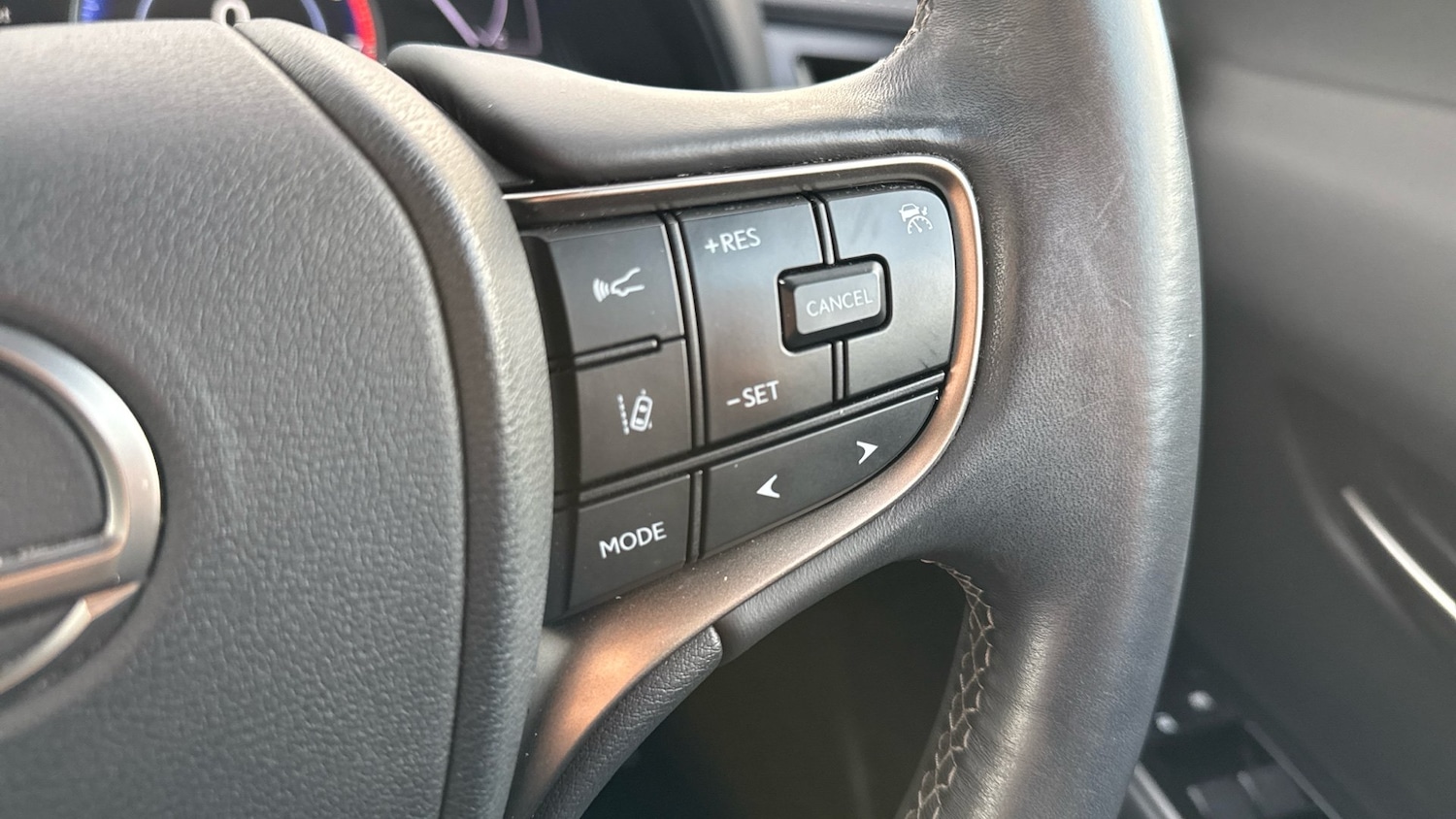 Used Lexus UX 2021 for sale - 77071370: Photo 34