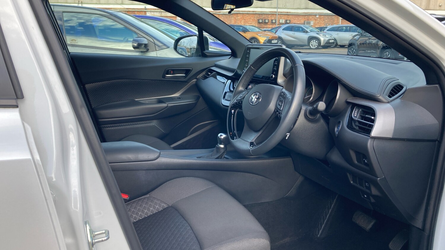 Used Toyota C-HR 2022 for sale - 77662458: Photo 11