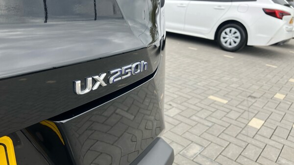Used Lexus UX 2022 for sale - 75979045: Photo 42