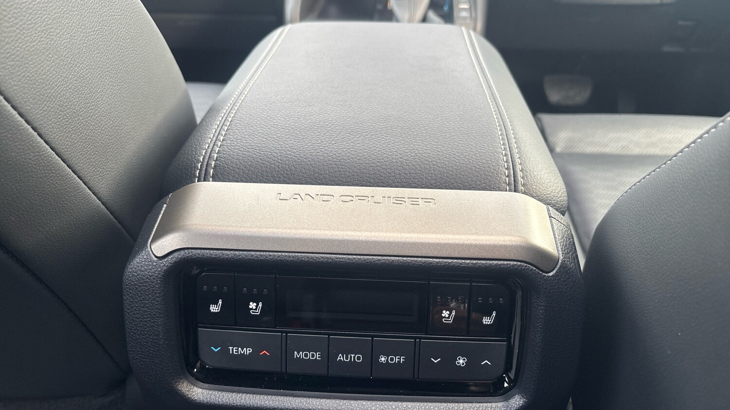 Used Toyota Land Cruiser 2025 for sale - 78150570: Photo 44